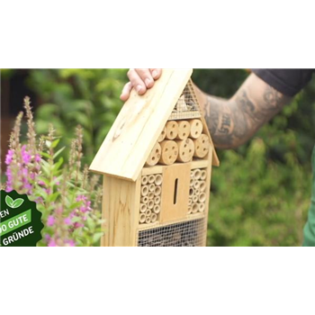 So zauberst du ein Bienenhotel